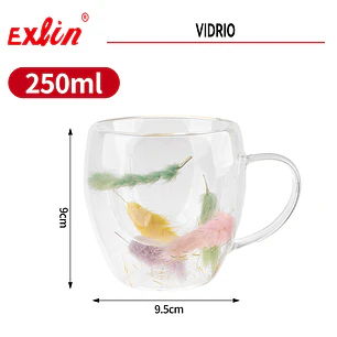 Taza de Vidrio con Diseño de Plumas