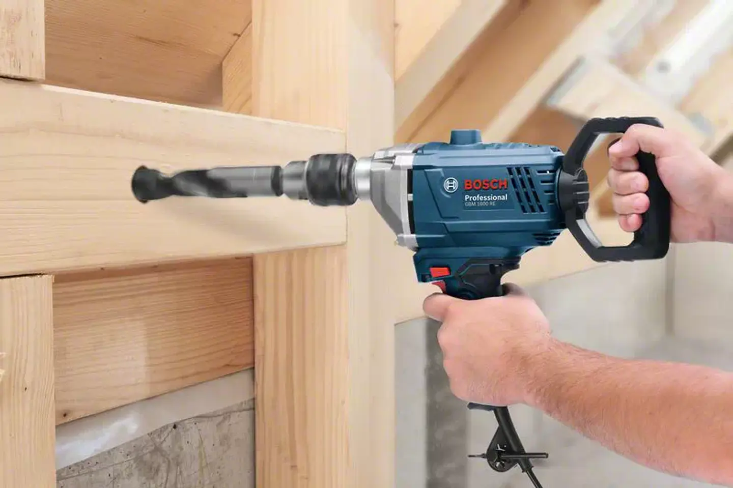 Berbequim e misturador GBM 1600 RE BOSCH 3