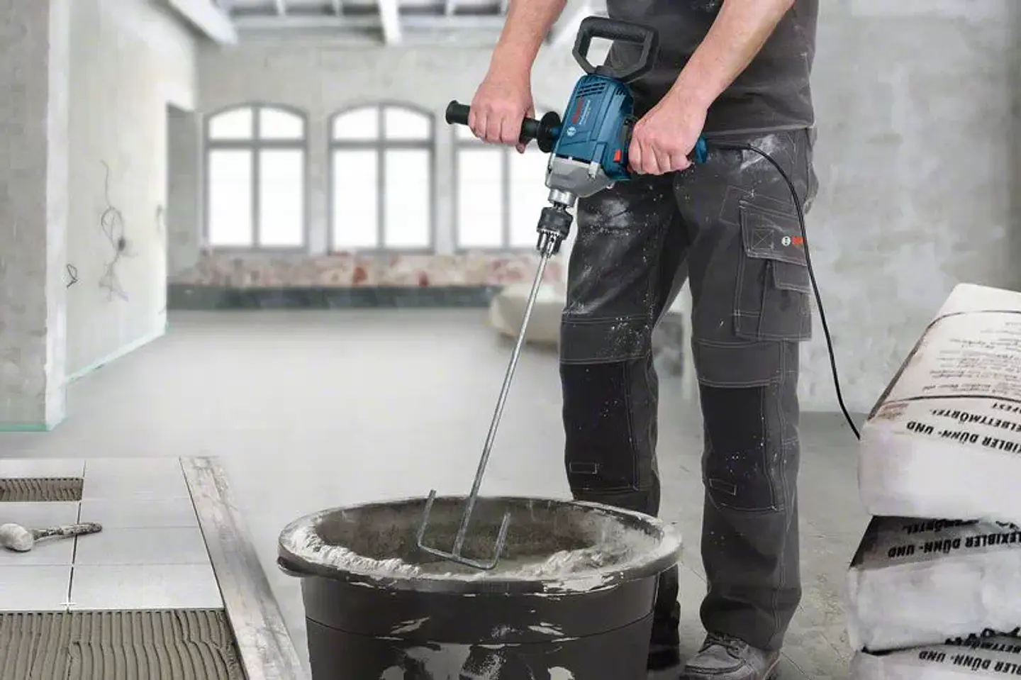 Berbequim e misturador GBM 1600 RE BOSCH 4