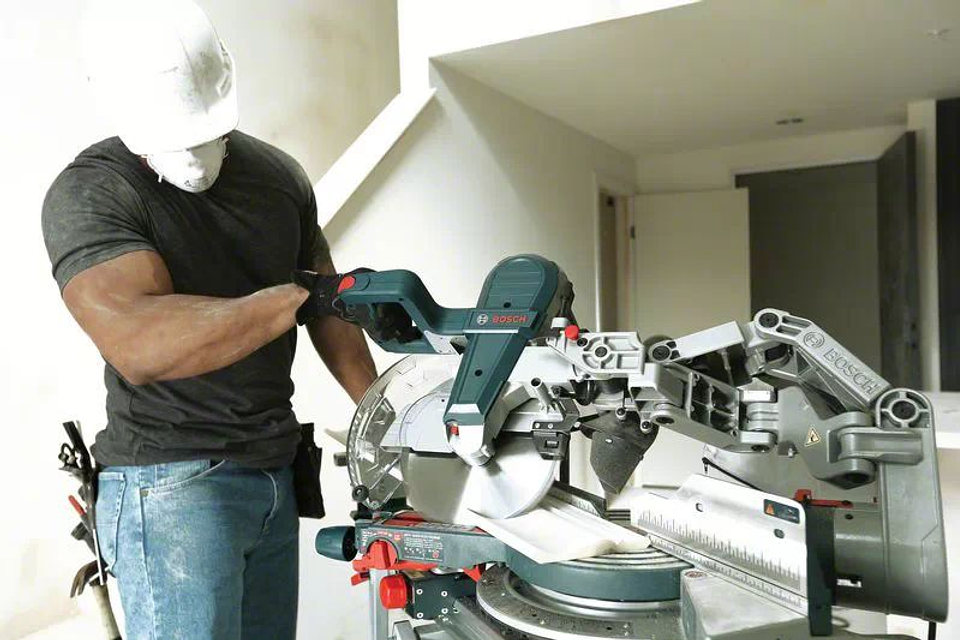 Serra de meia esquadria telescópica GCM 10 GDJ BOSCH 4