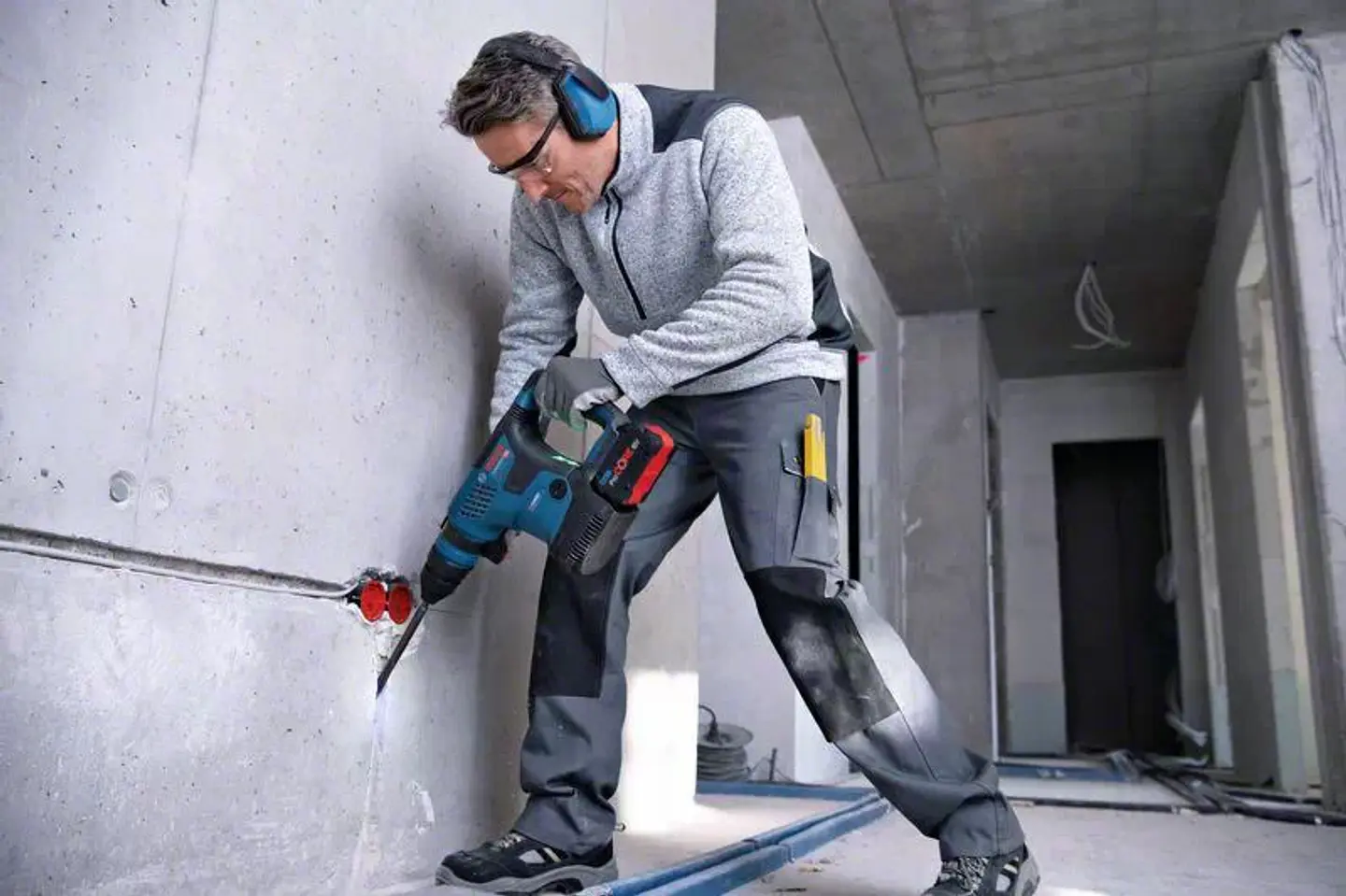 Conjunto BITURBO Rebarbadora GWS 18V-15 SC e Martelo GBH 18V-34 CF + 2x ProCORE18V 5.5Ah BOSCH 6