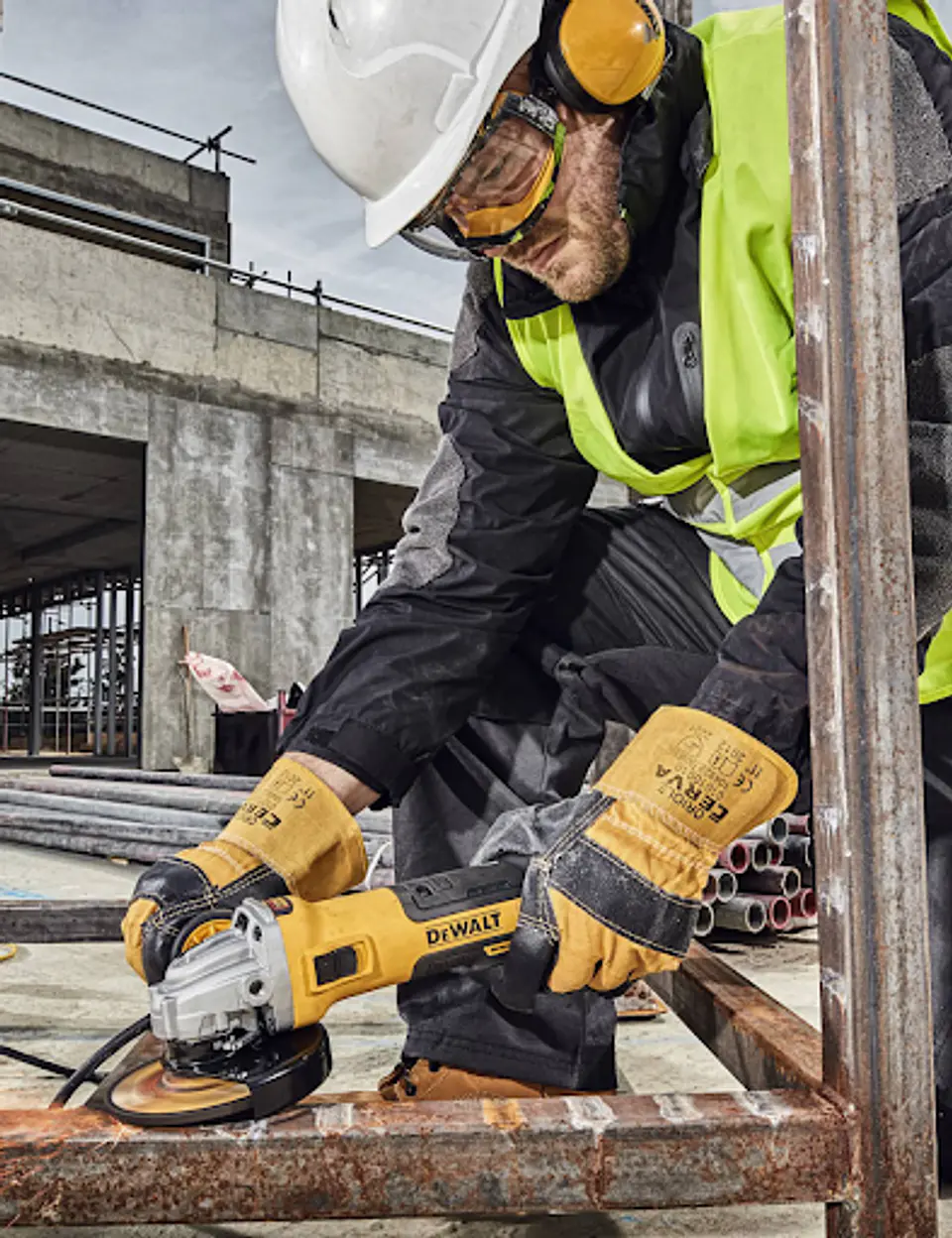 Rebarbadora sem escovas 125mm 1700W eletrónica DWE4357 DEWALT 4