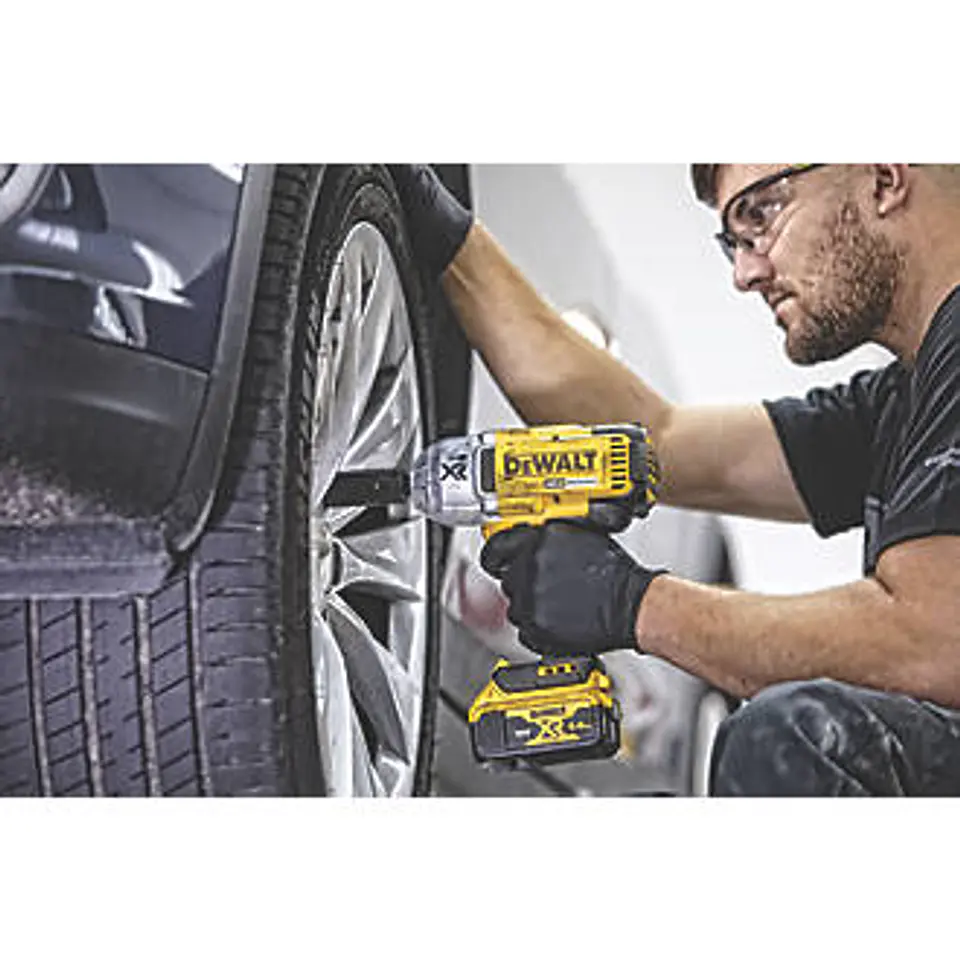 Chave de Impacto sem escovas XR 18V 1/2