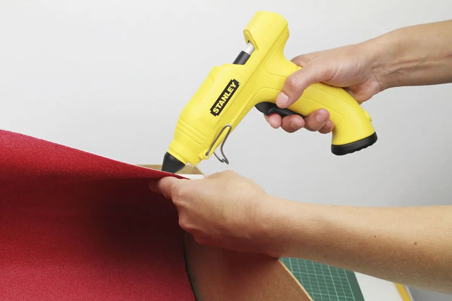Pistola de colar GR90 40W STHT6-70416 STANLEY 6