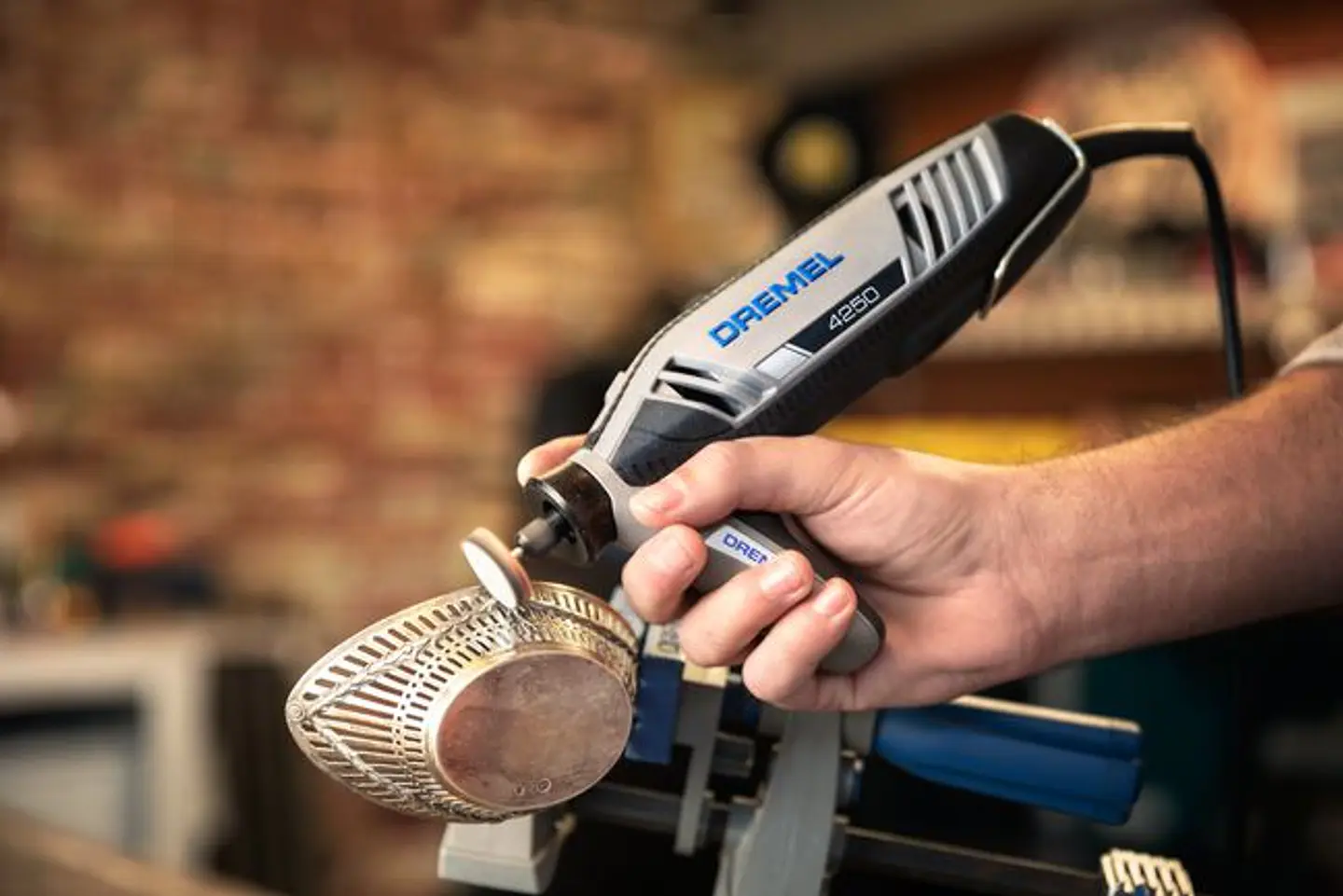 Multiferramenta DREMEL 4250 (4250-35) + 35 Acessórios 7