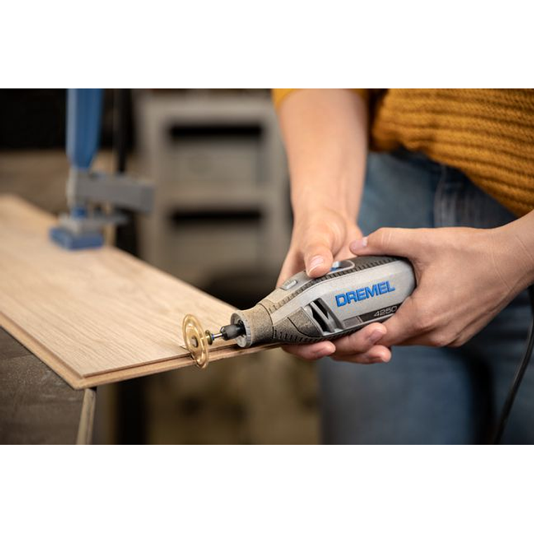Multiferramenta DREMEL 4250 (4250 3/45) + 45 Acessórios 4