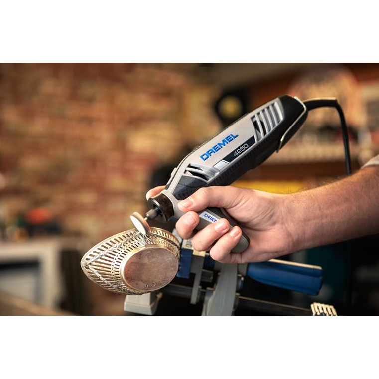 Multiferramenta DREMEL 4250 (4250 6-128) + 128 Acessórios 7