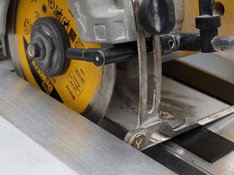 Serra Circular Diamante Ø110mm 1300W DWC410 DEWALT