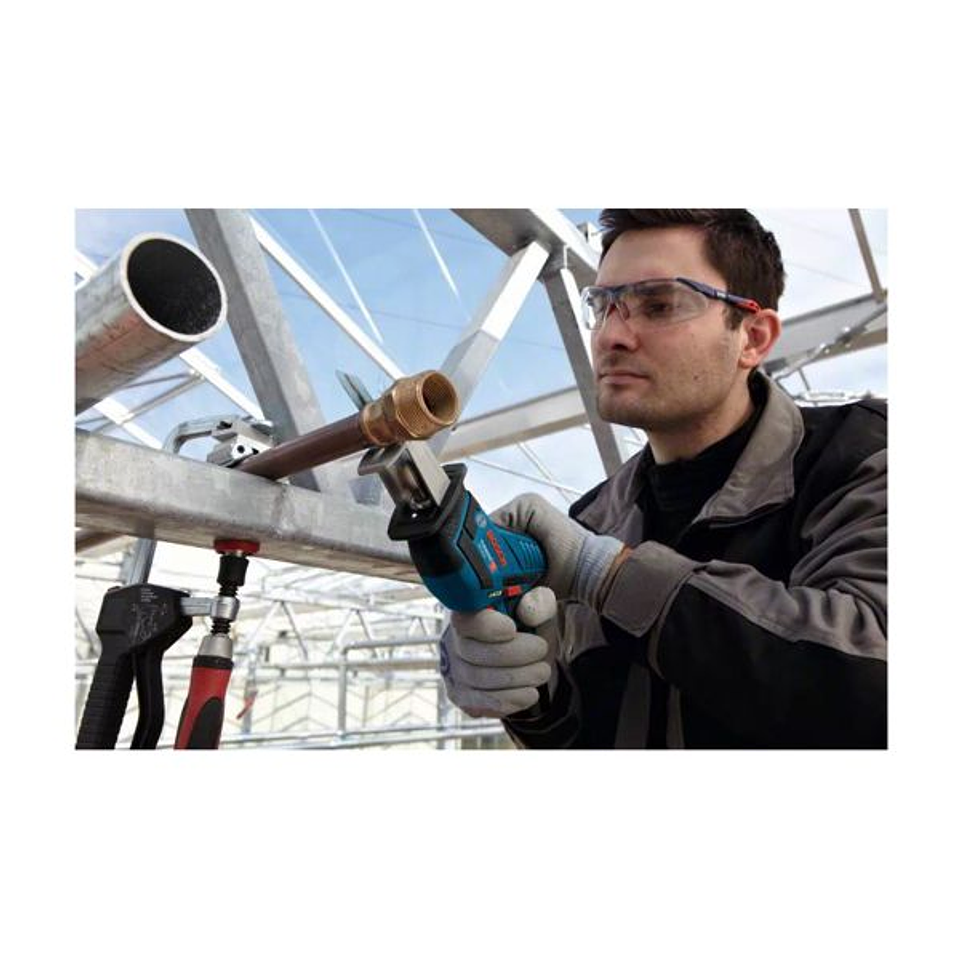 Serra sabre sem fio GSA 12V-14 + 2 Baterias 12V 3.0Ah BOSCH 4