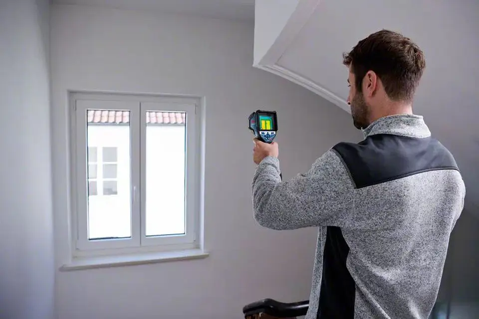 Câmara Térmica GTC 600 C com Bateria 12V 2.0Ah BOSCH  6