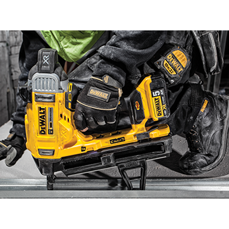 Kit de Maquina de pregar / Pregadora de Betão XR18V DCN890P2  + 5.025 Pregos DCN890 DEWALT 5