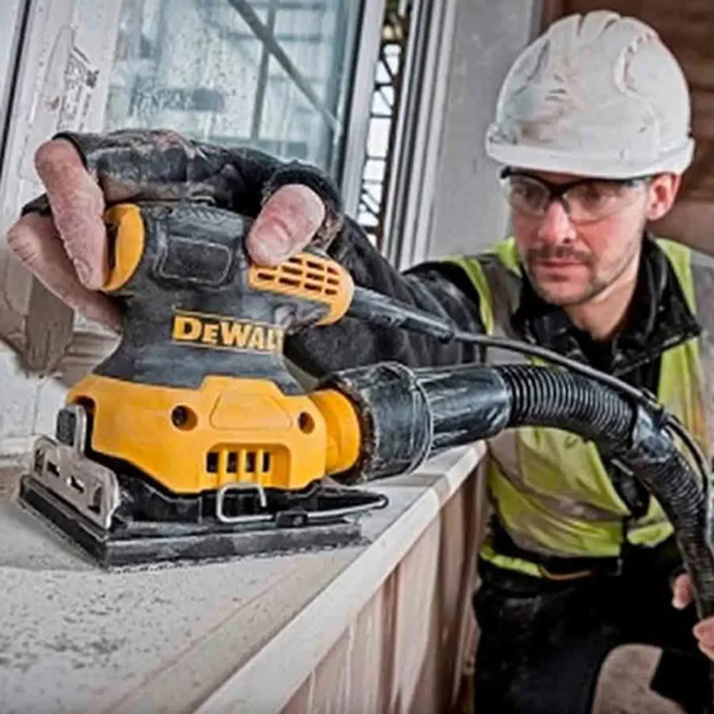 Lixadora Vibratória 1/4 Folha DWE6411 DEWALT 3