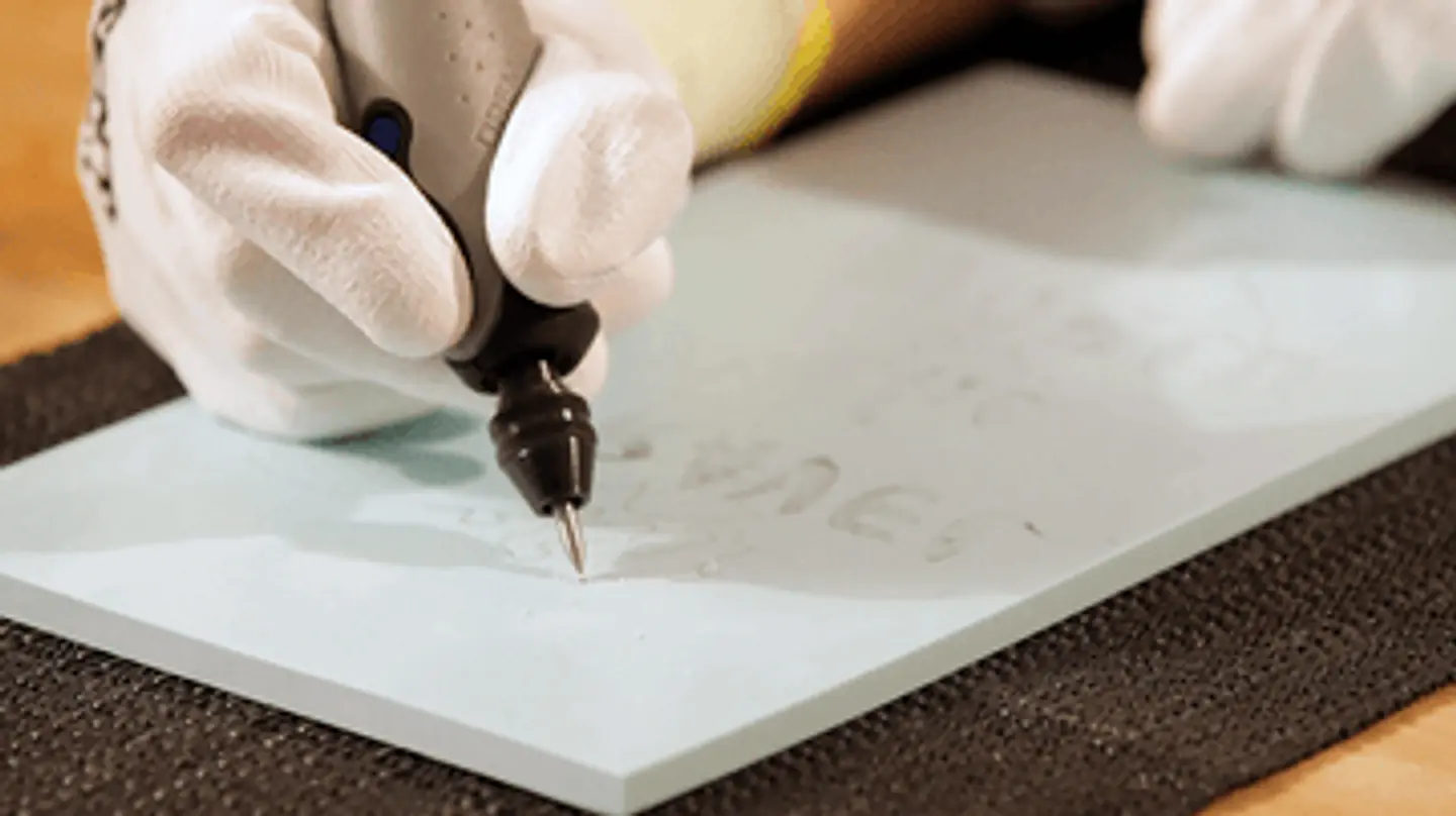 Fresa de gravar de 1,6 mm 3 UNI 106 DREMEL 4