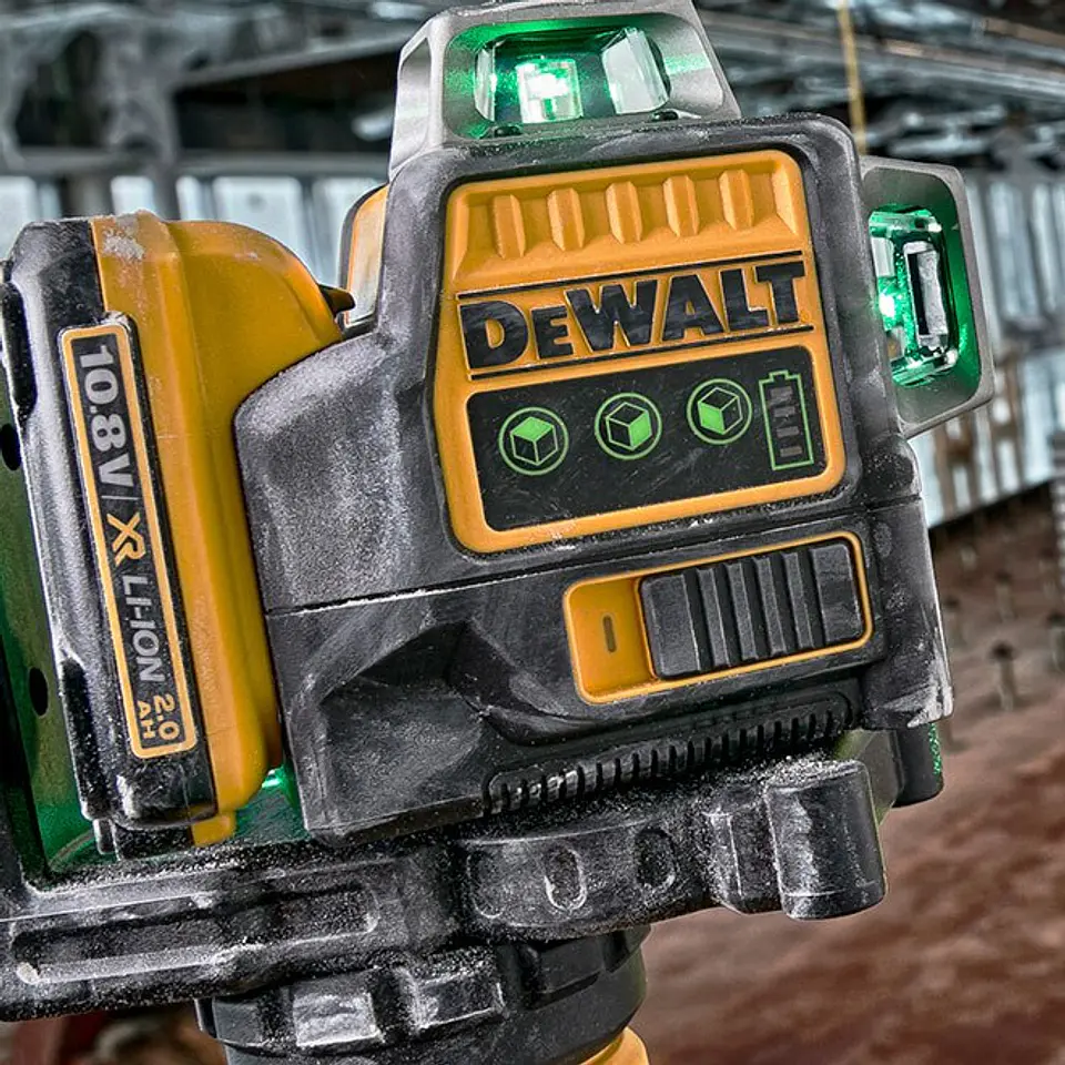 Nível laser 3 linhas Verdes DCE089D1G DEWALT  3