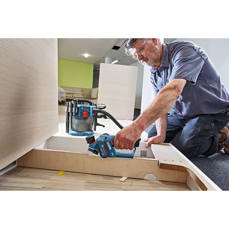 Plaina sem fio 12V GHO 12V-20 + Mala L-BOXX BOSCH 4