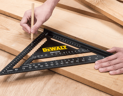 Esquadro Metrico 30 cm DWHT25228-0 DEWALT 
