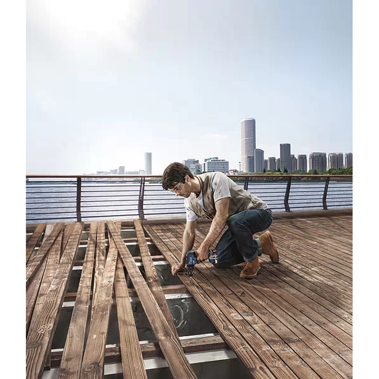 Aparafusadora Berbequim com percussão GSB 18V-55 + 3 Baterias 18V 5.0Ah BOSCH 4