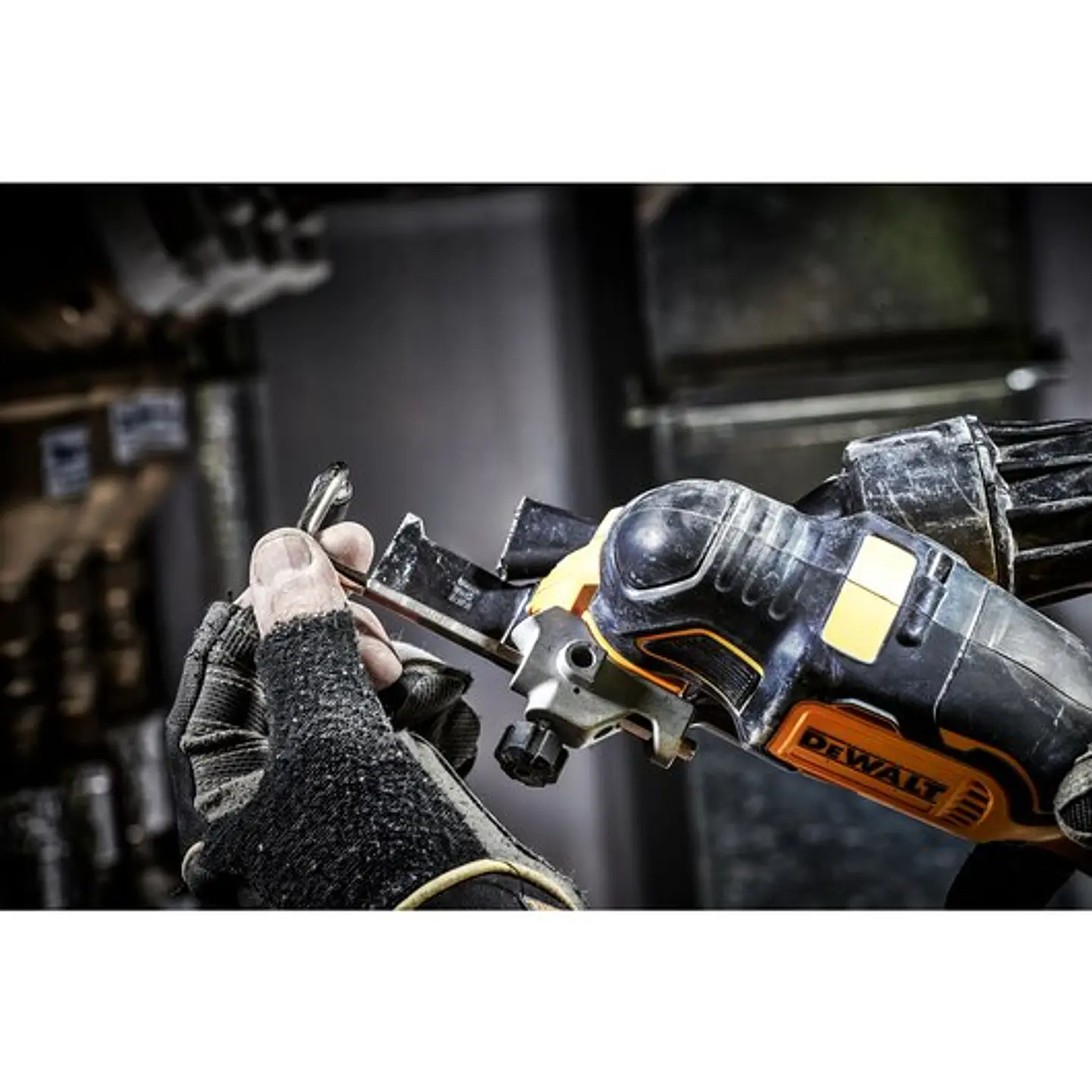 Multiferramenta Oscilante XR18V DCS356P2 DEWALT  6
