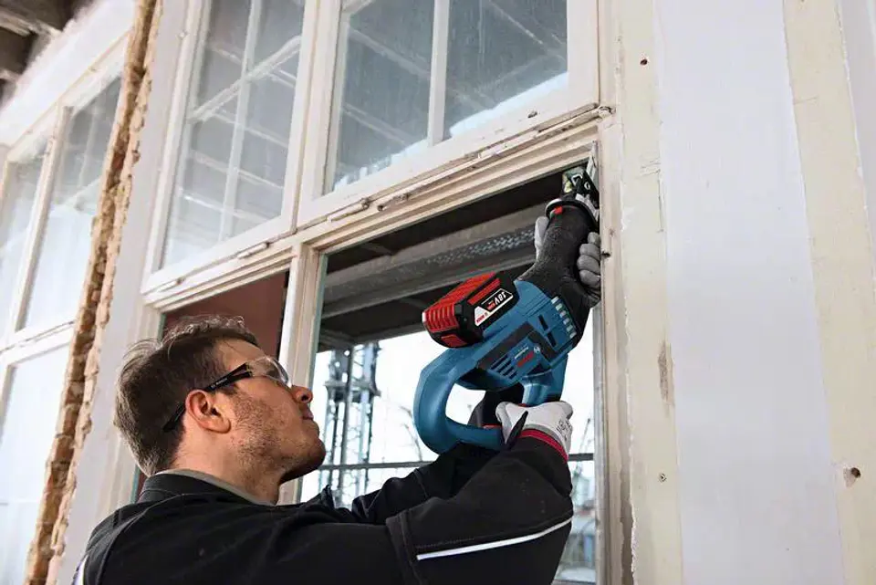 Serra Sabre sem fio GSA 18V-32 BOSCH 5
