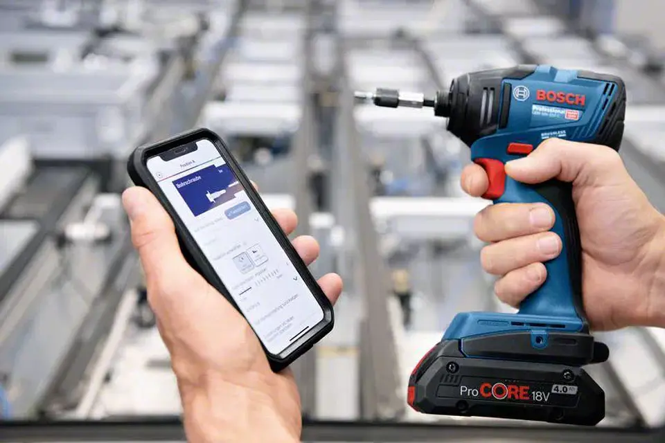 Aparafusadora de Impacto sem fio GDR 18V-210 C + 2 Baterias ProCORE18V 4.0Ah BOSCH 6