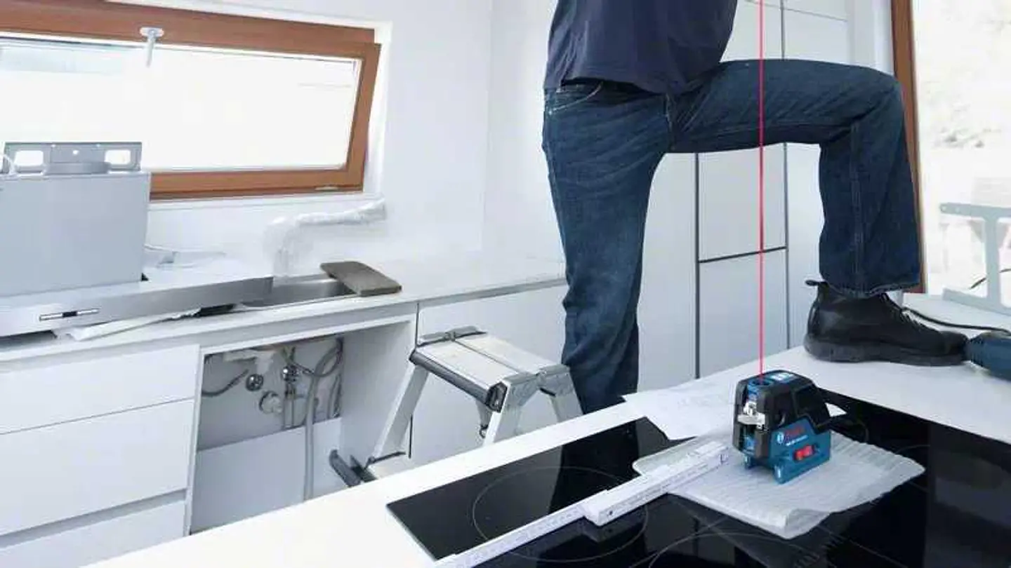 Laser combinado linhas vermelhas GCL 25 + Tripé BT 150 BOSCH 3