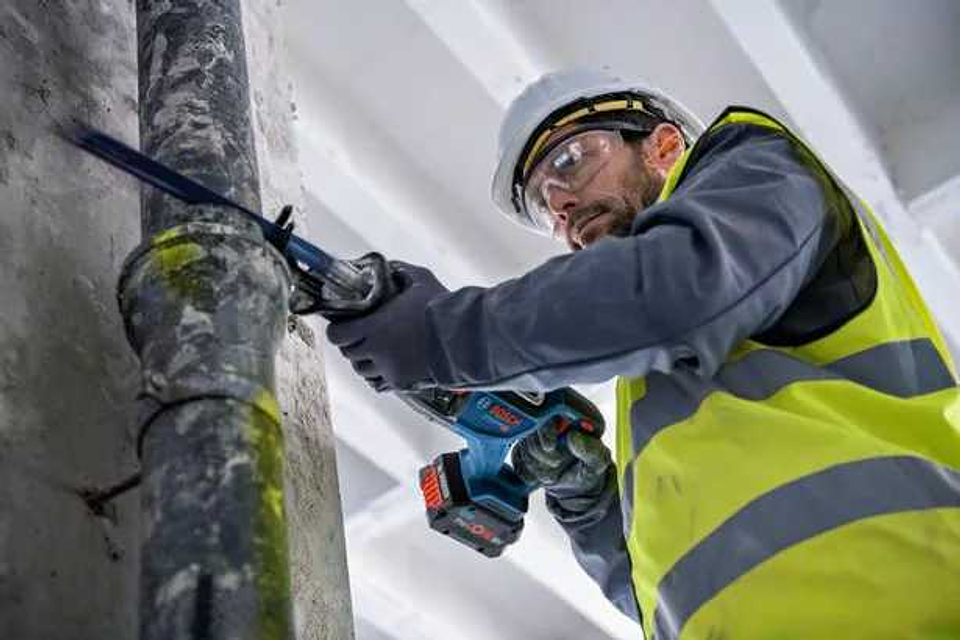 Serra Sabre sem fio BITURBO GSA 18V-28 BOSCH 2