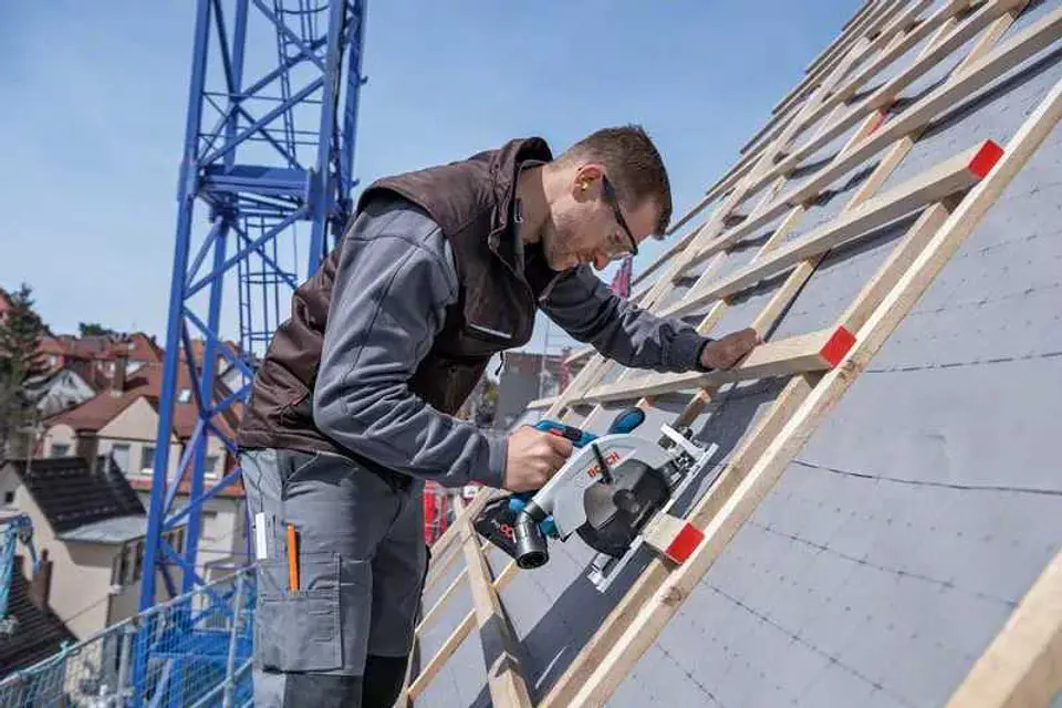 Serra circular sem fio GKS 18V-57-2 + 2x ProCORE18V 5.5Ah + Mala L-BOXX 238 BOSCH 5