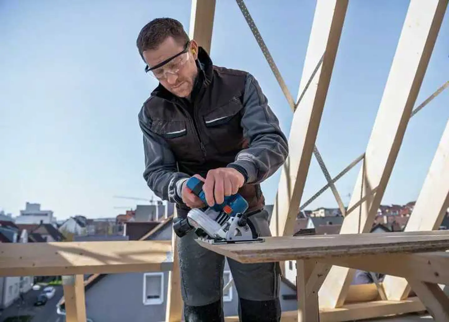 Serra circular sem fio GKS 18V-57-2 + 2x ProCORE18V 5.5Ah + Mala L-BOXX 238 BOSCH 7