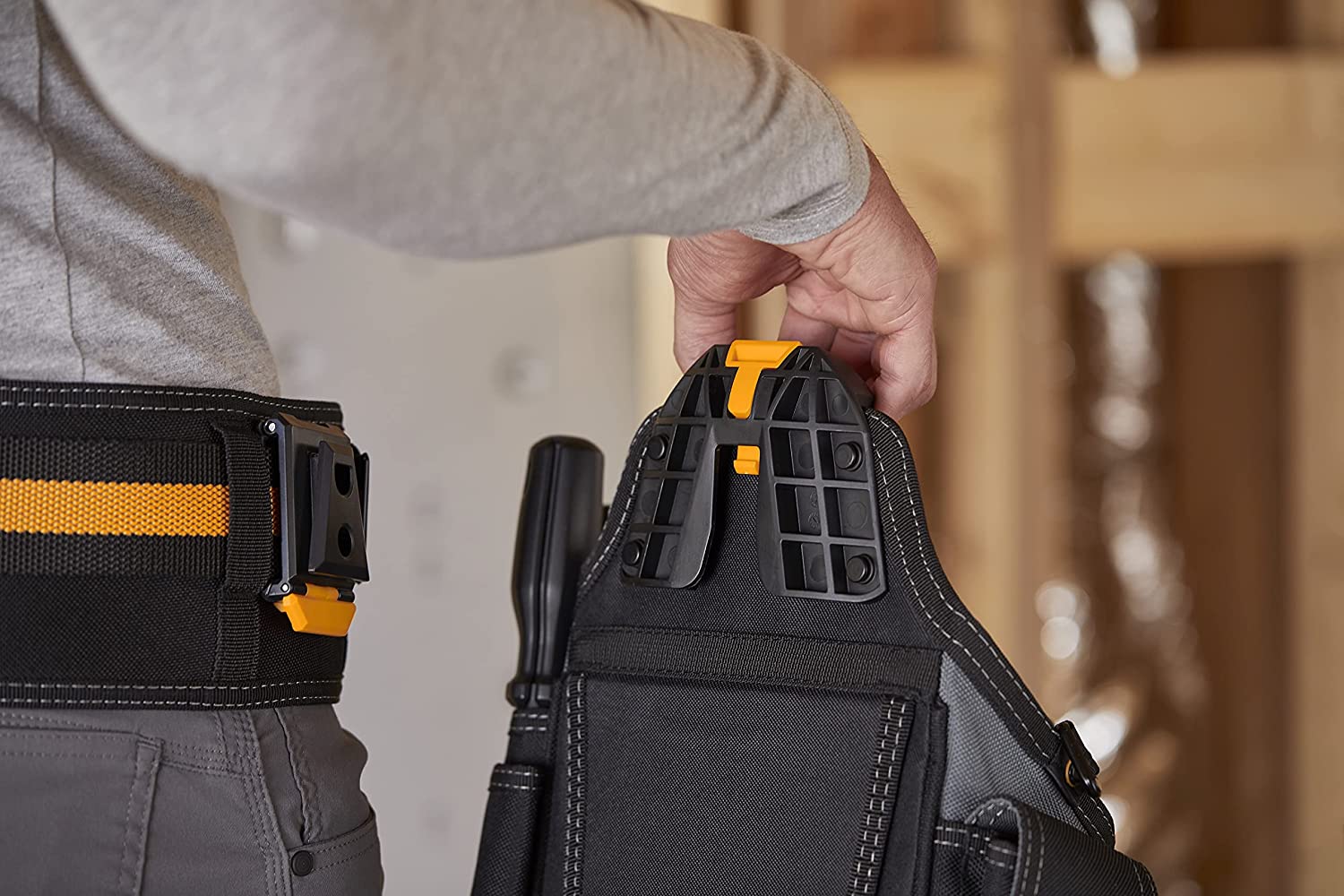 Bolsa para Electricista com alça de ombro MASTER TB-CT-104 TOUGHBUILT 3