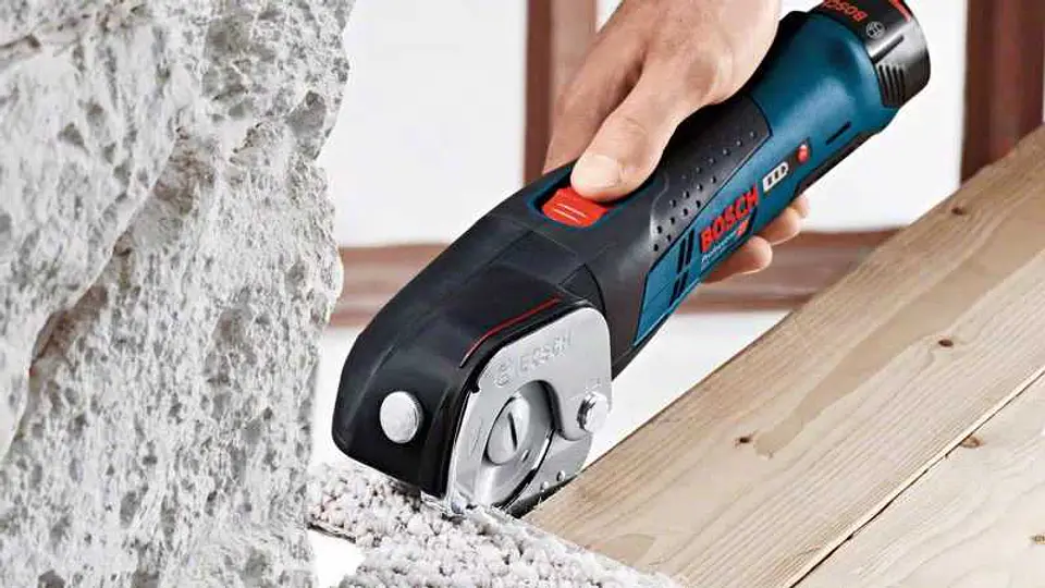 Tesoura sem fio GUS 12V-300 + Mala L-BOXX 102 BOSCH 4