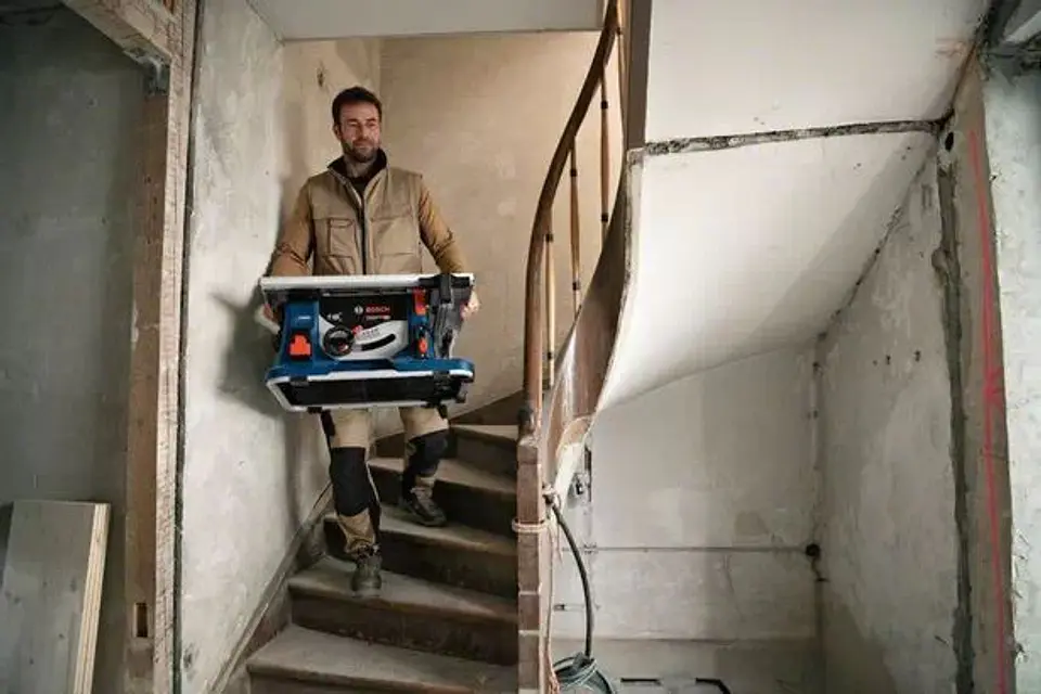 Serra de mesa sem fio BITURBO GTS 18V-216 + Mesa GTA 560 BOSCH 4