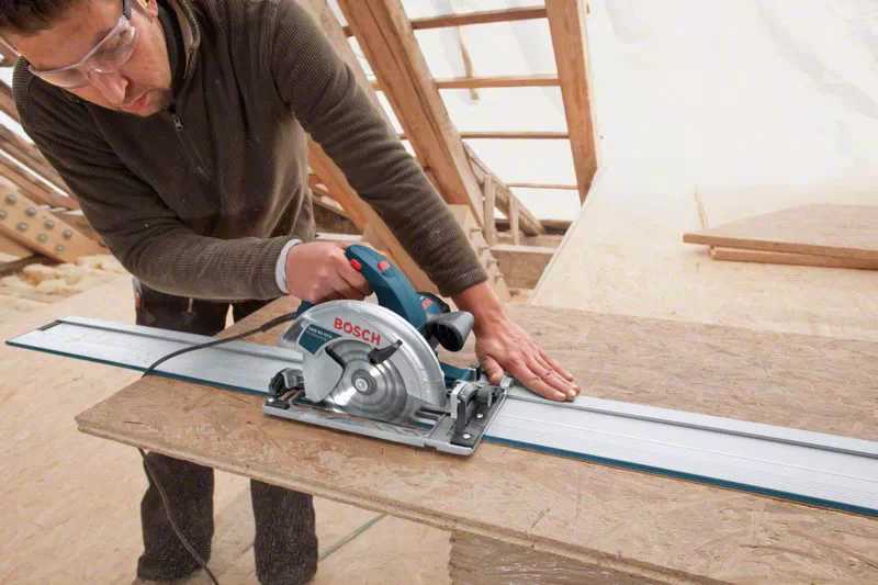 Serra Circular manual GKS 65 GCE + 1 Calha de Guia FSN 1400 BOSCH 3