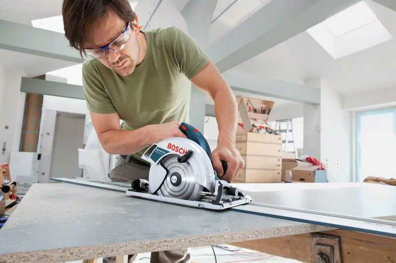 Serra Circular manual GKS 65 GCE + 1 Calha de Guia FSN 1400 BOSCH 4