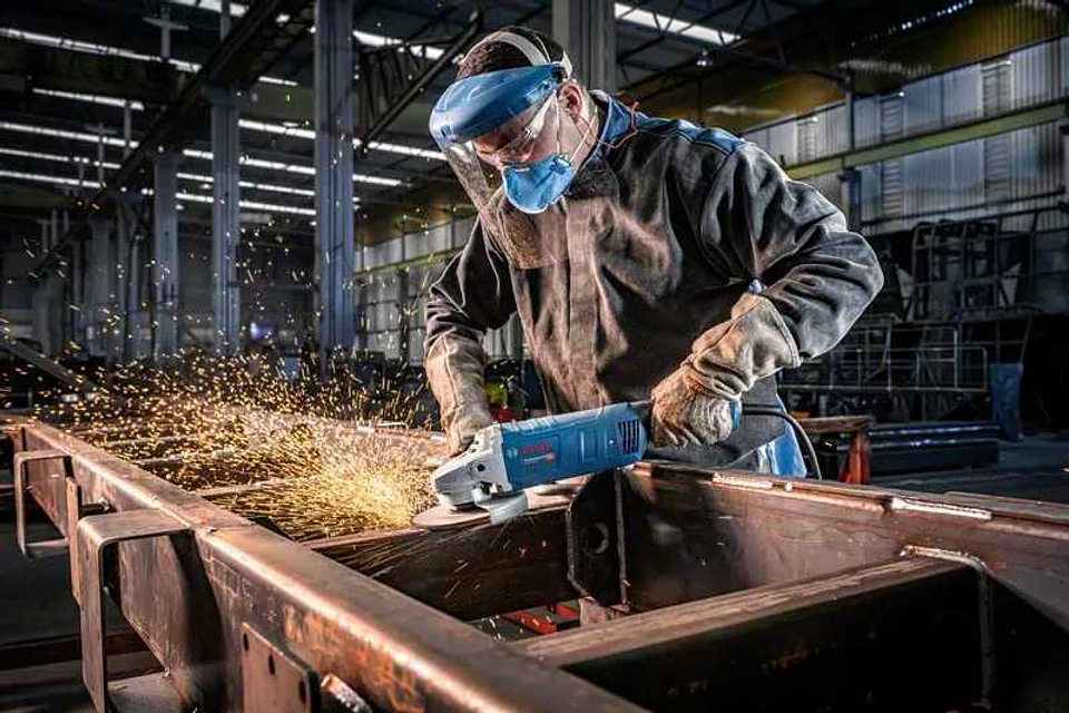 Rebarbadora grande 2.400W 230MM GWS 2400 J BOSCH 4