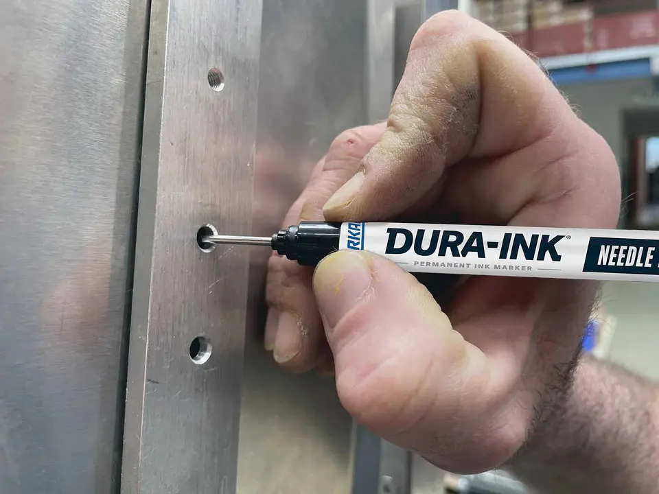 Marcador de tinta permanente de ponta fina DURA-INK® NEEDLE NOSE 5 MARKAL 4