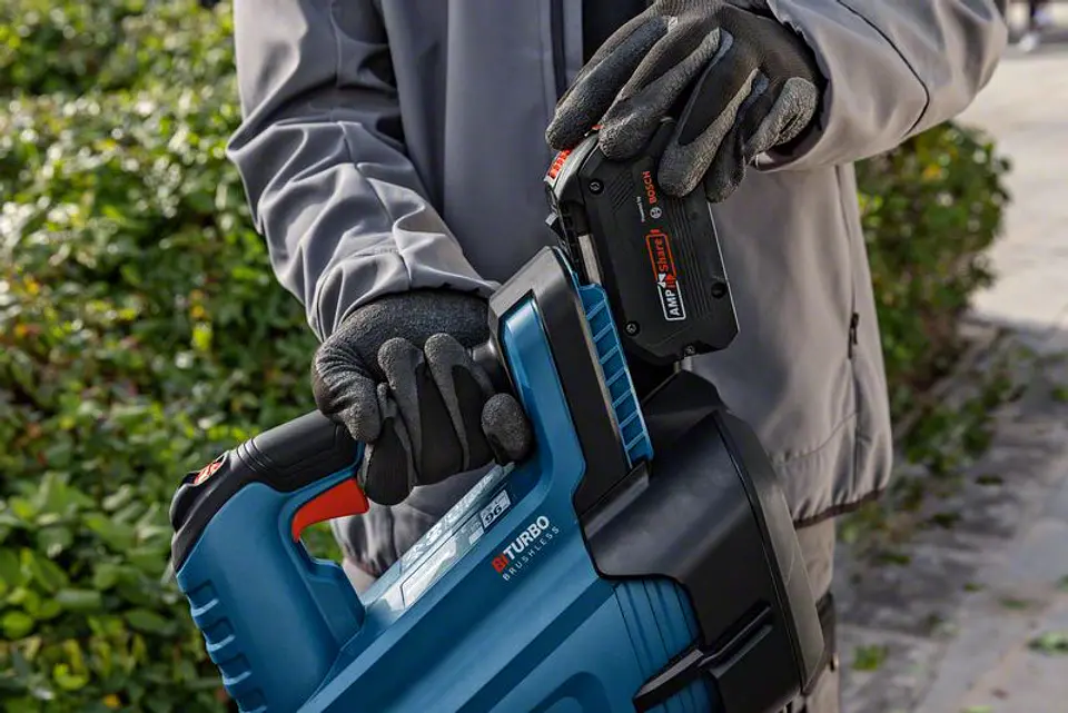 Soprador de folhas sem fio BITURBO GBL 18V-750 BOSCH 7