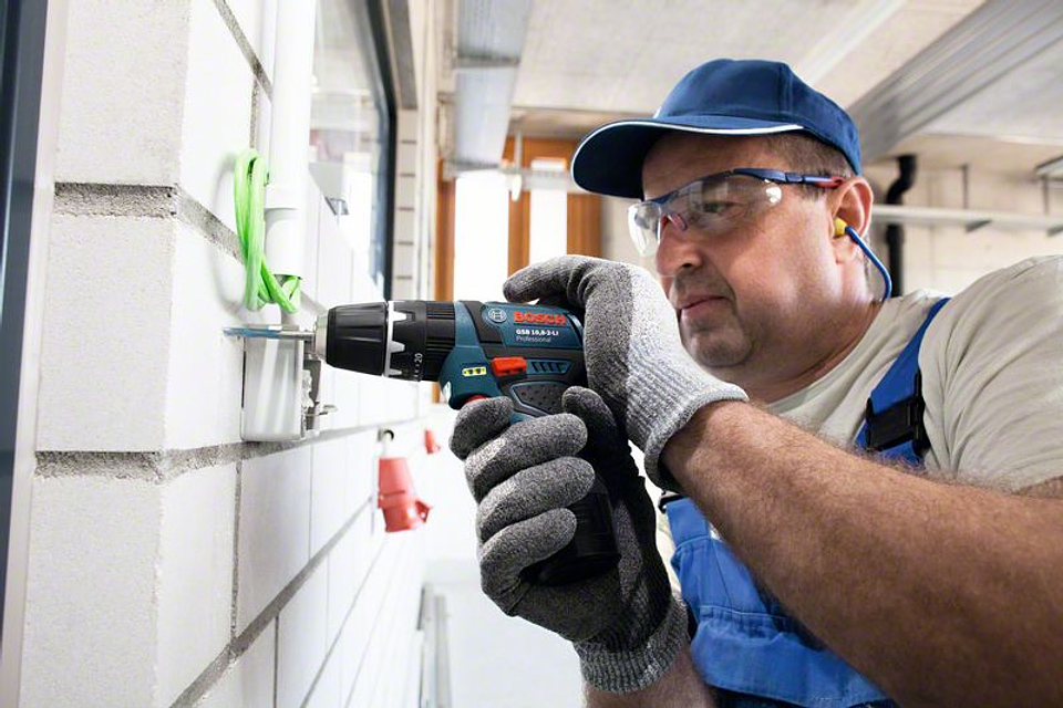 Aparafusadora/berbequim com percussão sem fio GSB 12V-15 + 2 Baterias 2.0Ah + Mala Lona BOSCH 4