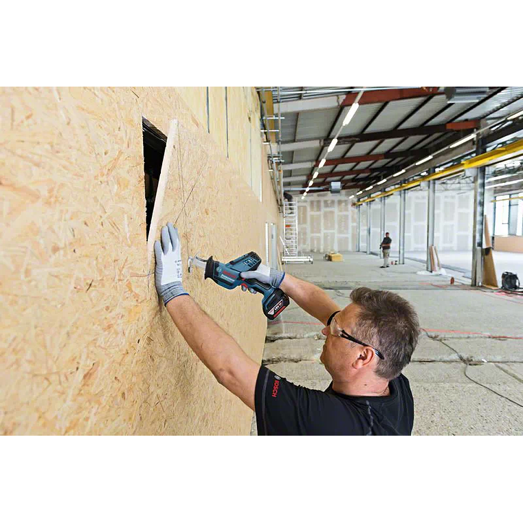 Serra sabre GSA 18V-LI + 2 baterias GBA 18V 5.0Ah + Carregador EM L-BOXX 238 BOSCH 4