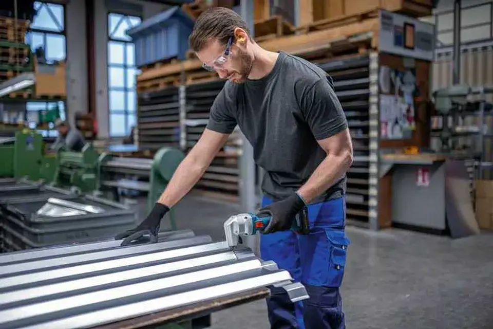 Roedora sem fio GNA 18V-16 E + 2 baterias ProCORE18V 4.0Ah BOSCH 4