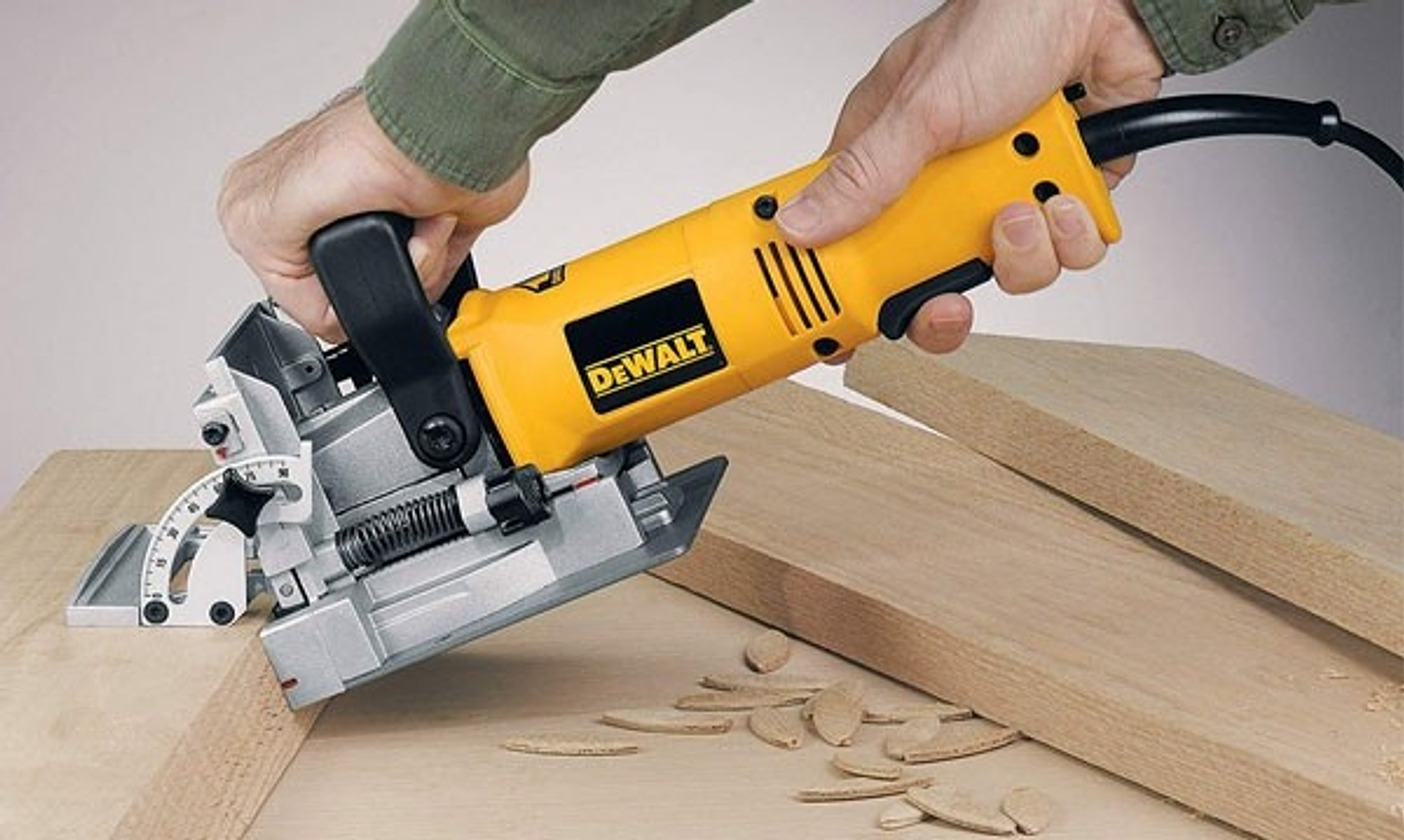 Ranhuradora 600W DW682K-QS DEWALT 3