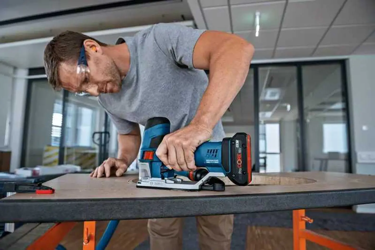 Serra vertical tico tico sem fio GST 18V-155 SC + 2 Baterias ProCORE18V 4.0Ah BOSCH 5
