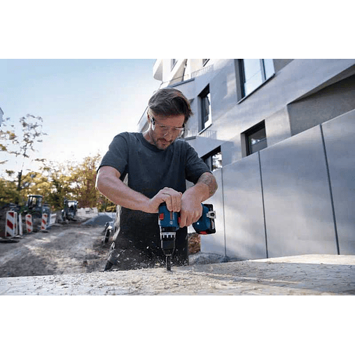 Aparafusadora/Berbequim com percussão sem fio GSB 18V-45 + 2 Baterias 18V 3.0Ah + Mala L-BOXX BOSCH 6