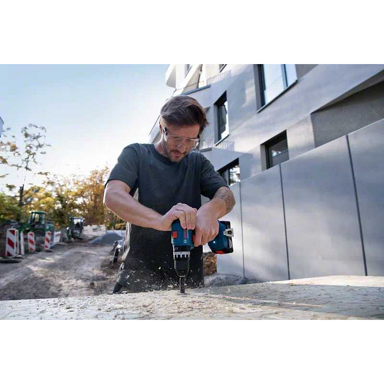 Aparafusadora/Berbequim com percussão sem fio GSB 18V-45 + 2 Baterias 18V 3.0Ah + Mala L-BOXX BOSCH 6