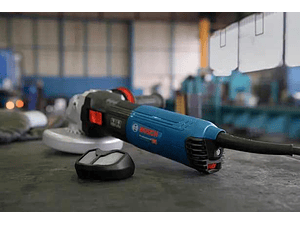 Rebarbadora pequena 1.700W com regulador de velocidade GWS 17-125 S BOSCH