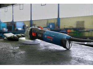 Rebarbadora pequena 1.700W com regulador de velocidade GWS 17-125 TS BOSCH