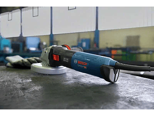 Rebarbadora pequena 1.700W com regulador de velocidade GWS 17-125 TS BOSCH