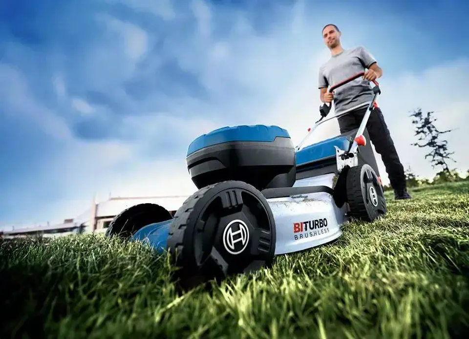 Corta Relvas sem fio BITURBO GRA 18V2-46 BOSCH 2