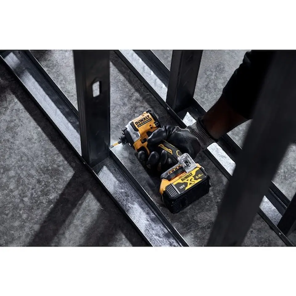 Aparafusadora de impacto sem escovas XR 18V + 2 Baterias 18V 5.0Ah DCF850P2T DEWALT 8