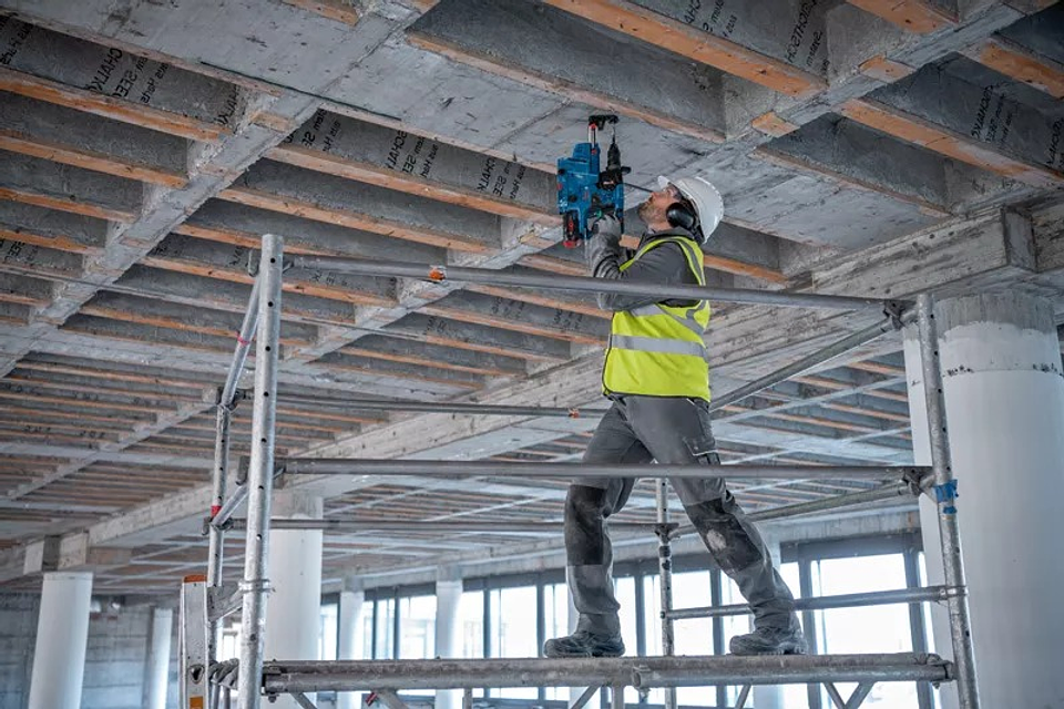 Martelo perfurador sem fio SDS PLUS GBH 18V-28 CF + 2 Baterias ProCORE18V 8.0Ah + GDE 18V-16 BOSCH 7