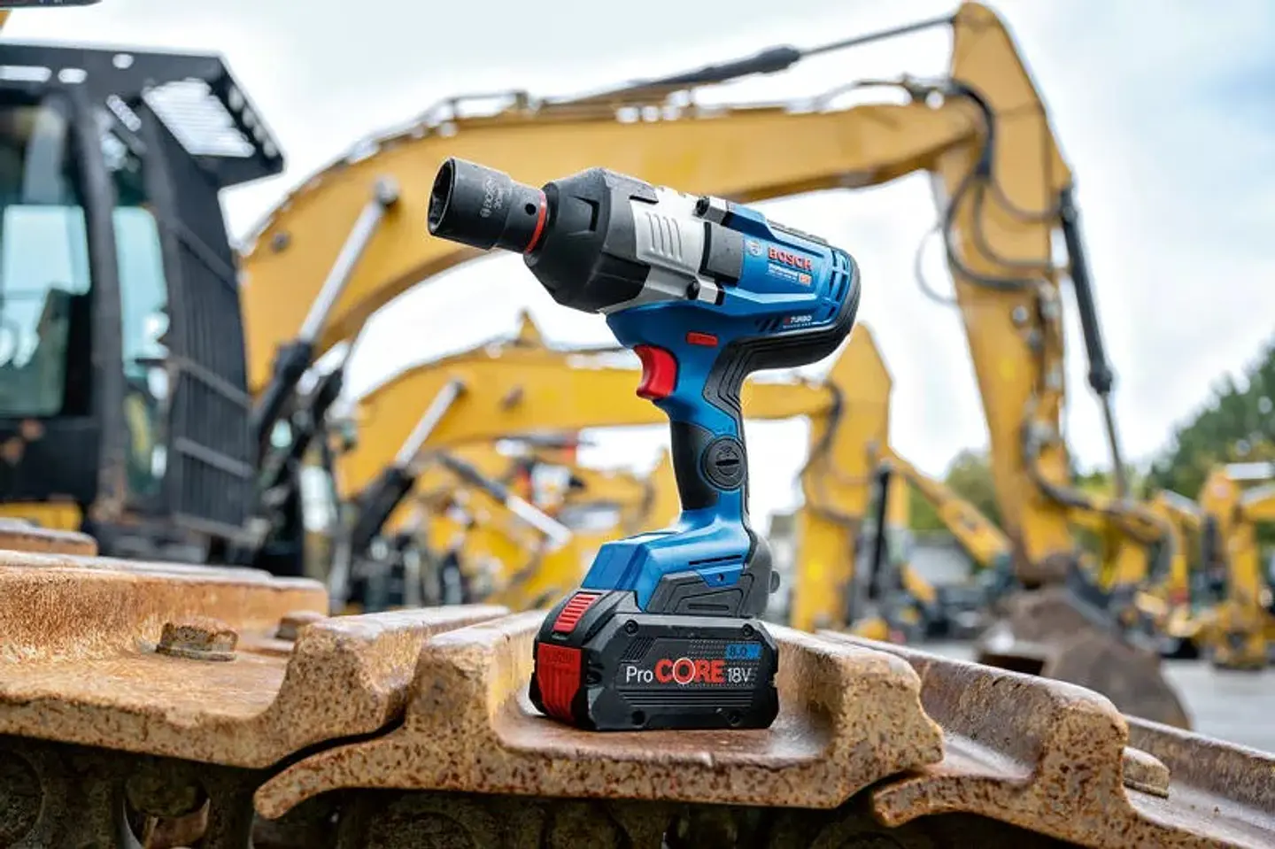 Aparafusadora de impacto BITURBO GDS 18V-1600 HC + Mala L-BOXX BOSCH 10